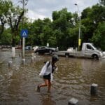 Vreme rece în România: ploi, vânt puternic și ninsori temporar viscolite